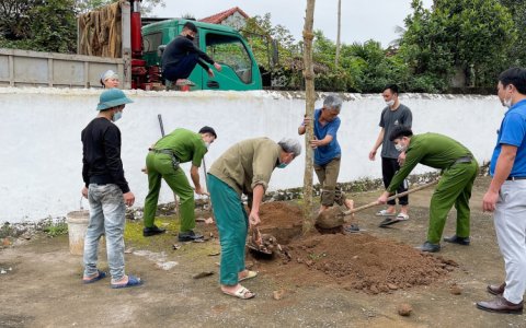 Chi đoàn Công an xã góp phần xây dựng nông thôn mới kiểu mẫu tại thôn Phúc Ngán Vải năm 2022