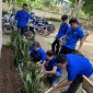 Đoàn TN  xã tổ chức hưởng ứng ngày Chủ Nhật xanh toàn quốc lần thứ II với hoạt động: trồng hoa, dọn vệ sinh khuôn viên nhà văn hóa Thôn Sành